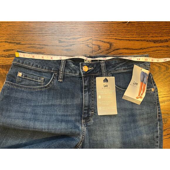 Lee riders women’s mid rise Bermuda denim shorts size 10 blue NWT - Picture 4 of 6